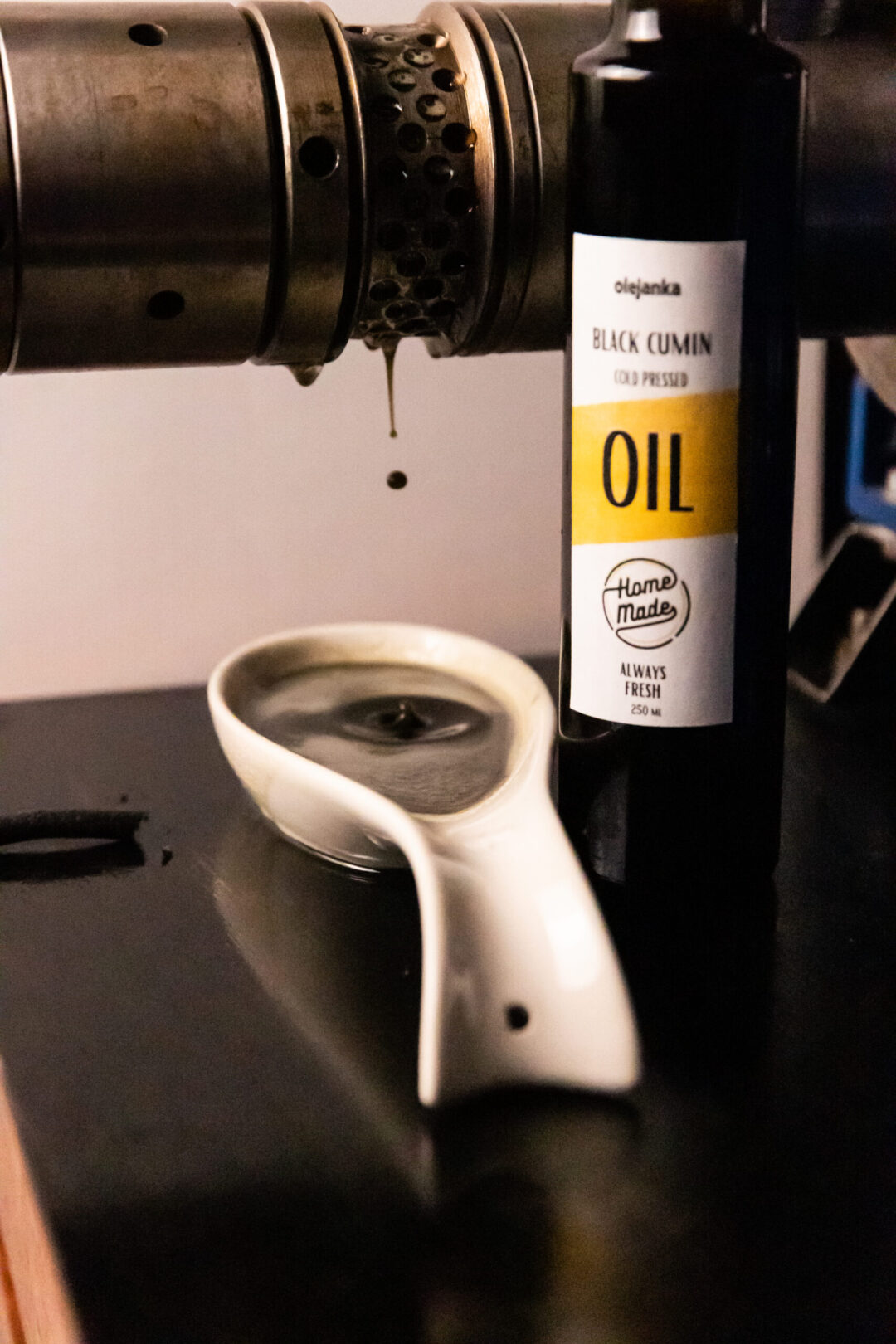Black Seed Oil- raw unfiltered, straight from the press - Image 2